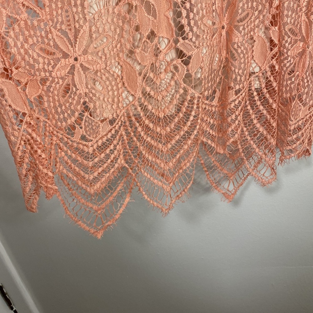 NWT Gorgeous Express Lace Mock Neck Dress - Picture 3 of 4